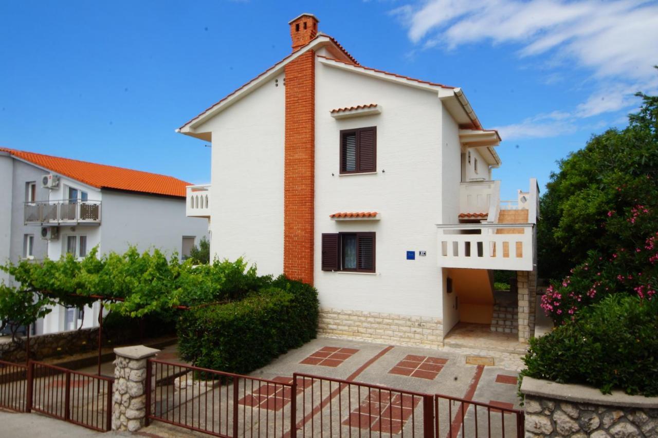 Cozy Apartments Danica Novalja With Terrace - First Floor Dış mekan fotoğraf